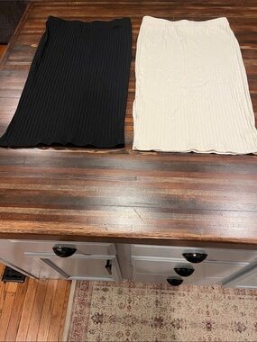 Old navy Ribbed Knit Midi Skirts - Black & Cream large